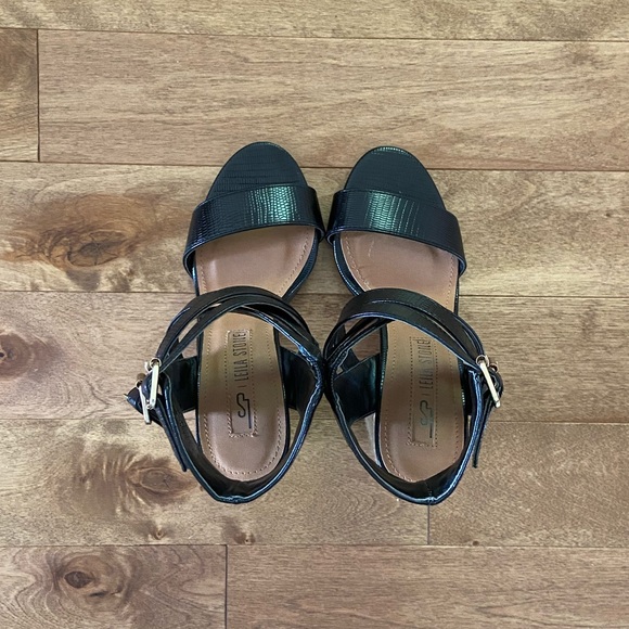 Black snakeskin heels - Picture 4 of 4